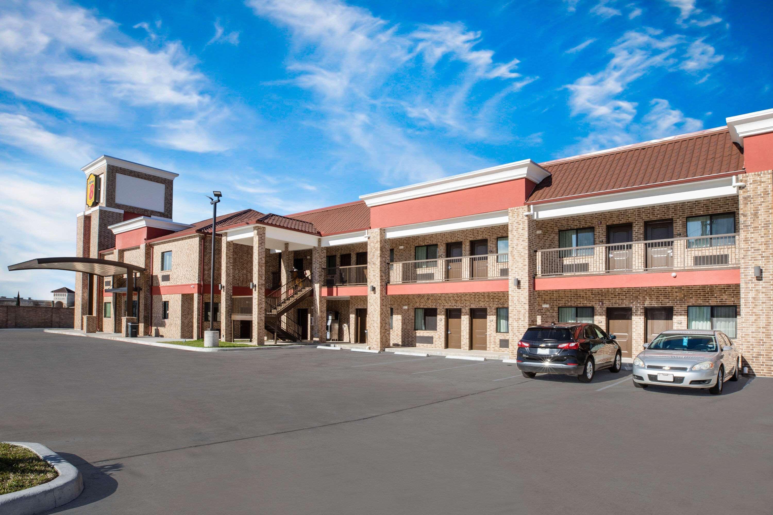 Super 8 By Wyndham Humble Houston Fallcreek Экстерьер фото